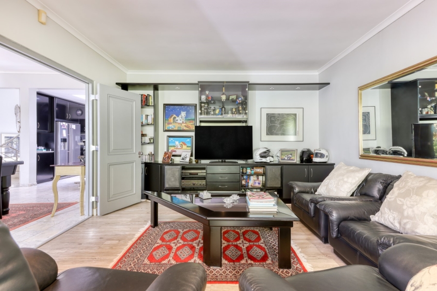 3 Bedroom Property for Sale in Constantia Western Cape